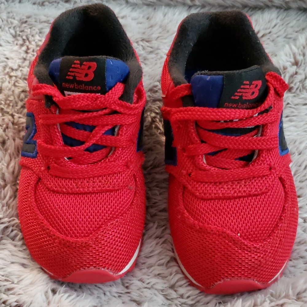 New Balance boys sneaker